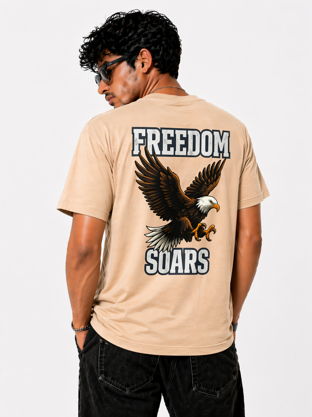 Strength & Freedom – Eagle Regular Fit T-Shirt